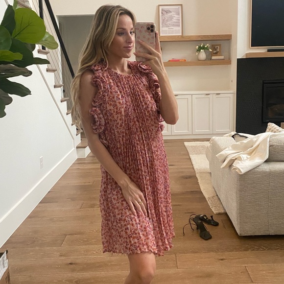 Amur
Mimi Floral-Print Ruffled Dress - Picture 2 of 8